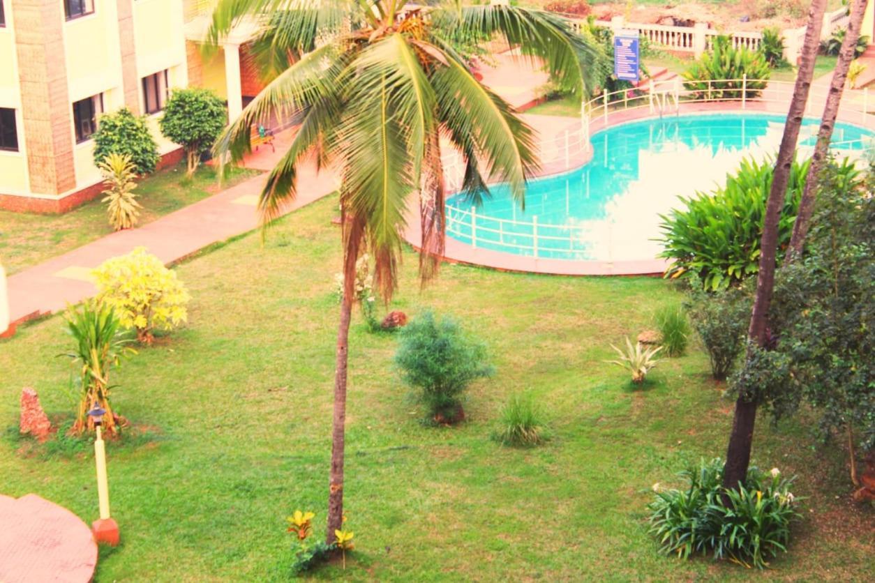 3/4bhk Luxury Space With Pool Candolim