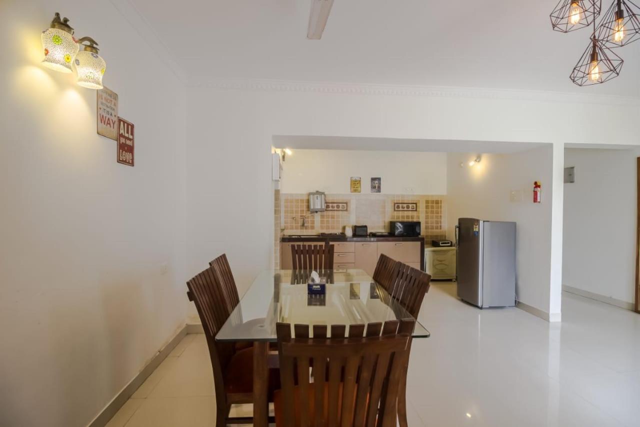 3/4bhk Luxury Space With Pool Apartment Candolim